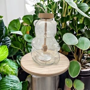 Target bullseye honey bear glass jar with wood spoon. Dipper. 7” Nwt new